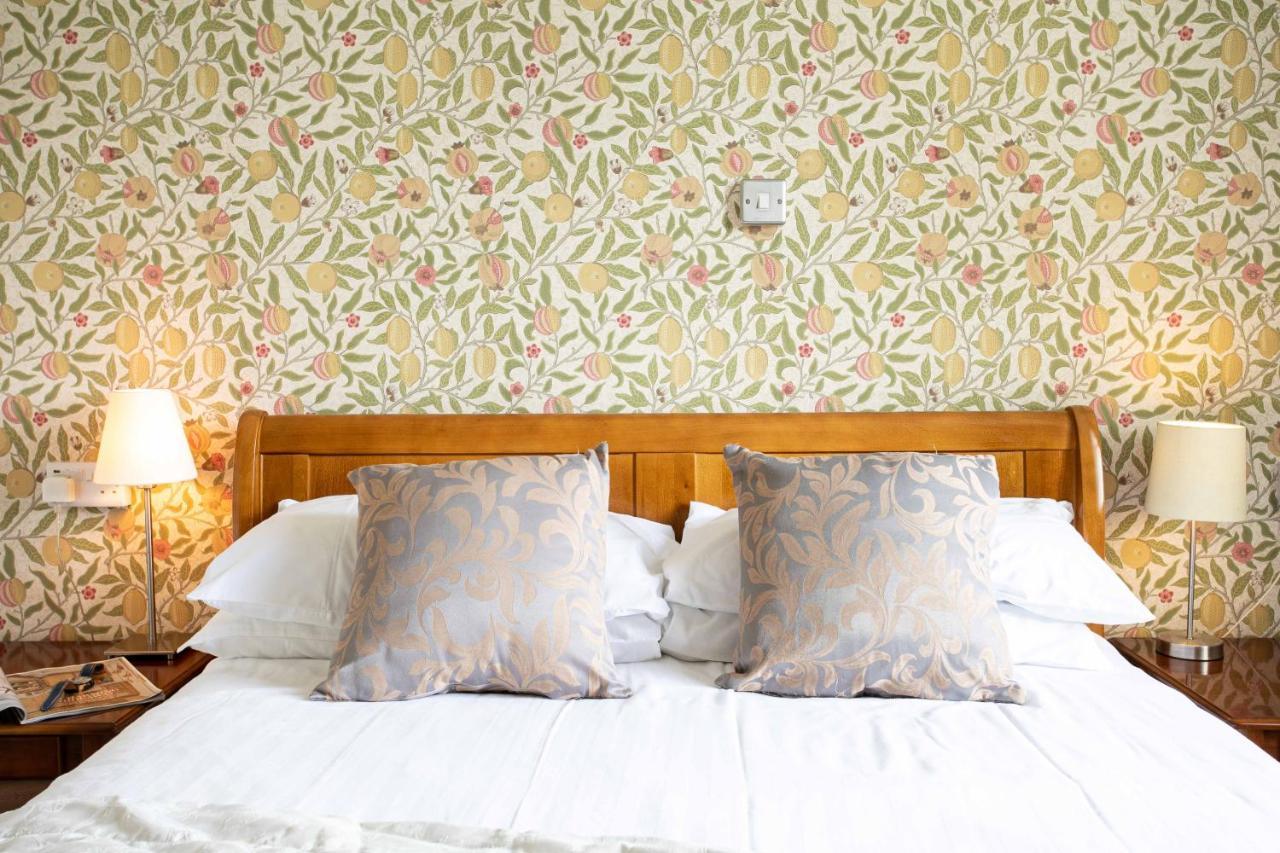 Abbeyfield Vintage Style Boutique B&B Торки Екстериор снимка