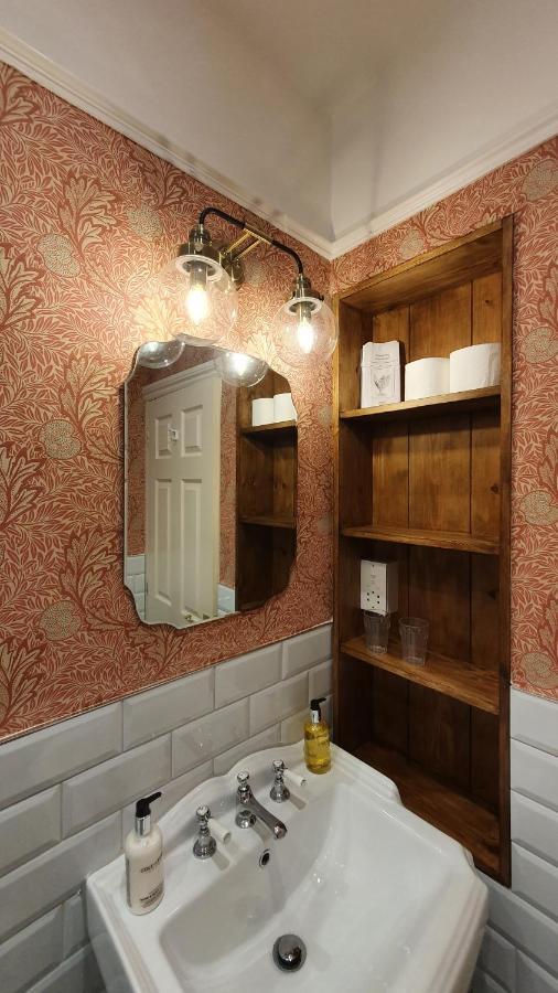 Abbeyfield Vintage Style Boutique B&B Торки Екстериор снимка