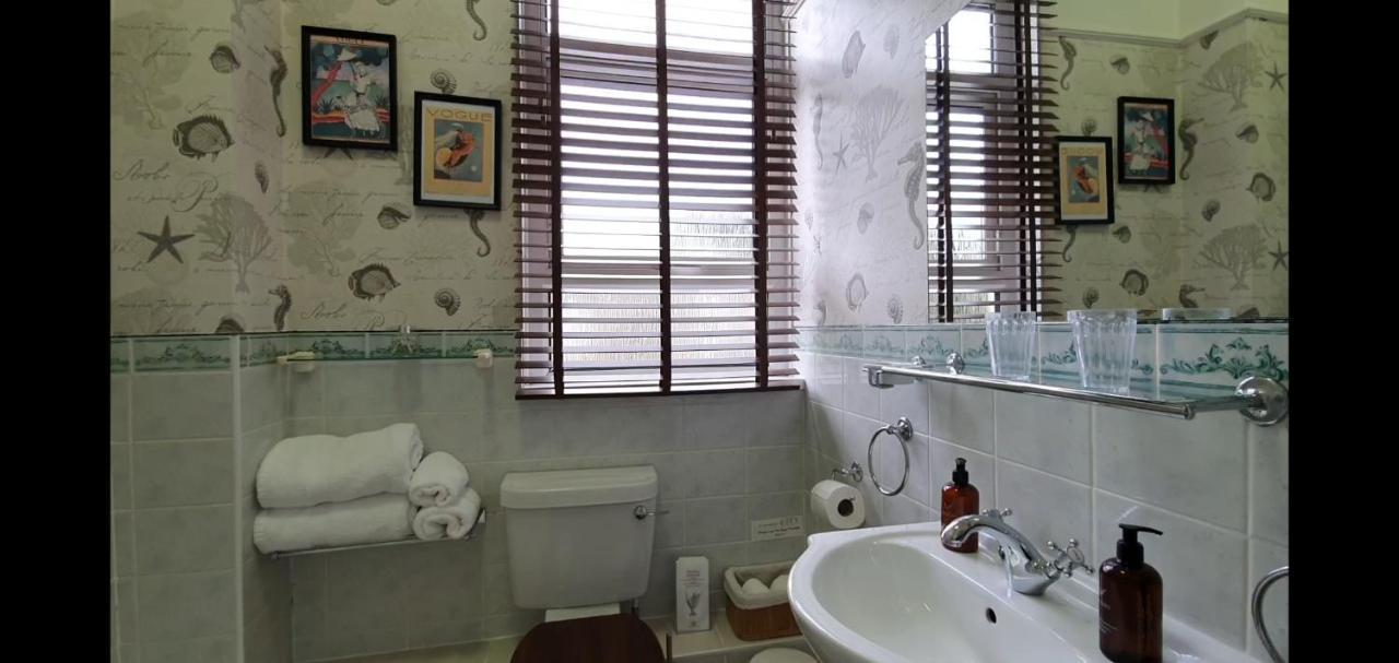 Abbeyfield Vintage Style Boutique B&B Торки Екстериор снимка
