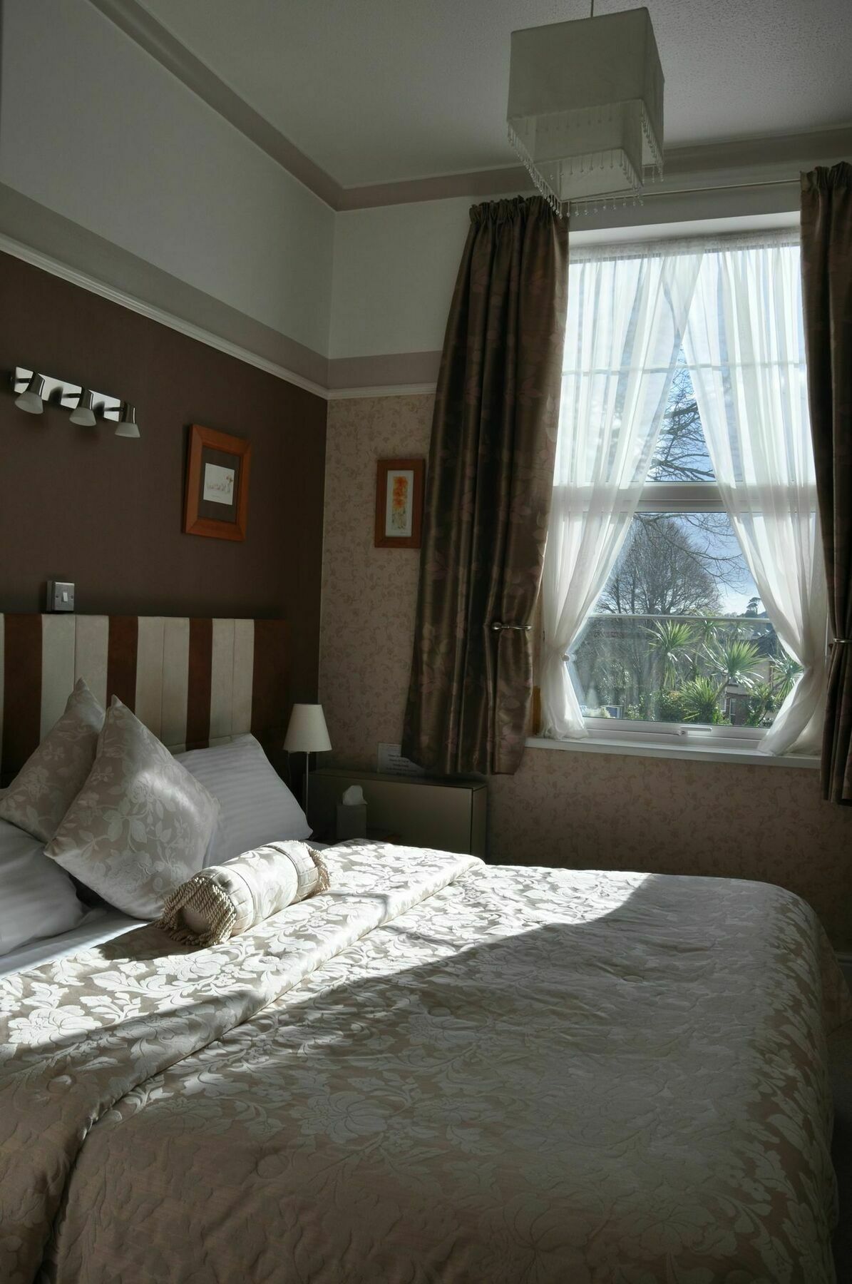 Abbeyfield Vintage Style Boutique B&B Торки Екстериор снимка